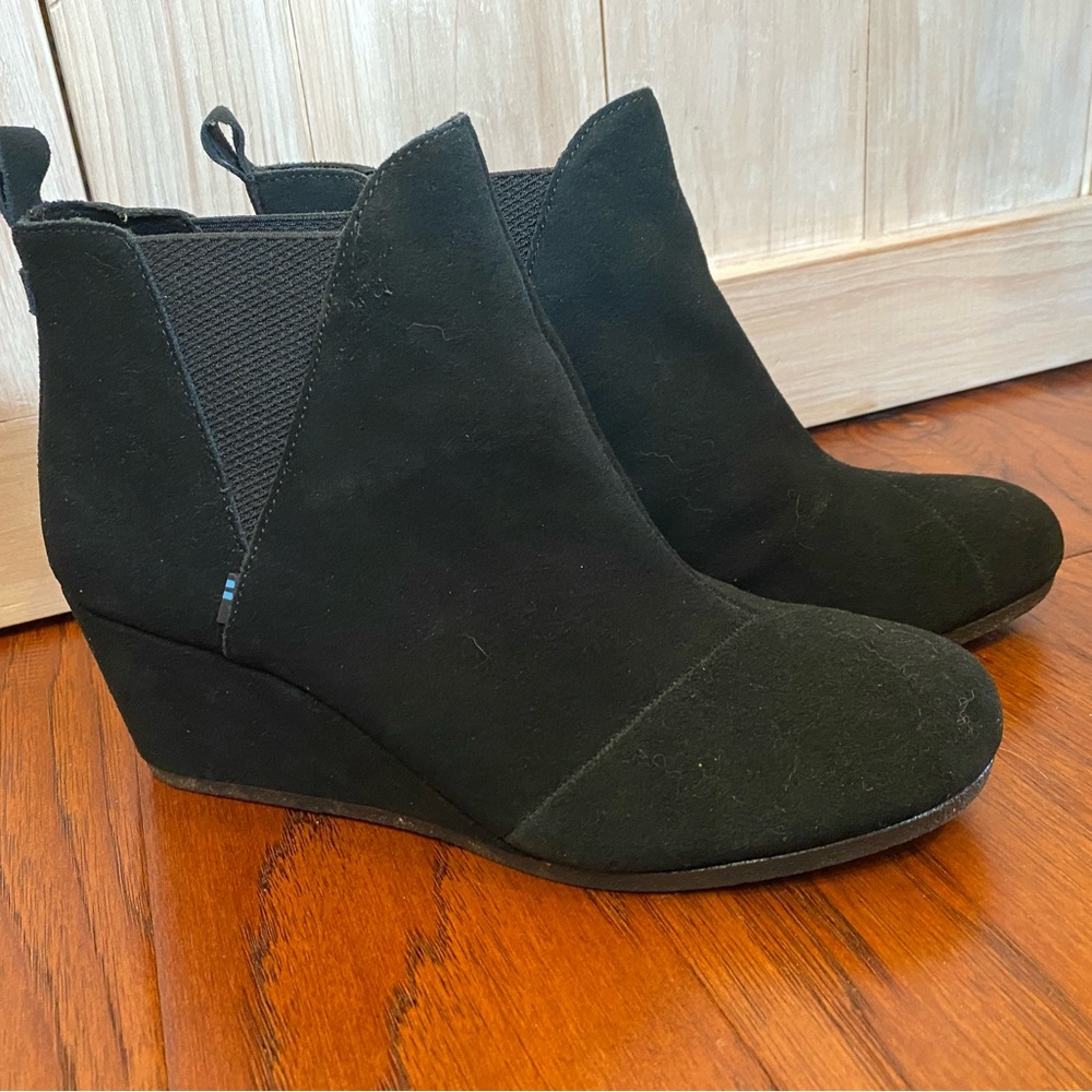 TOMS Kelsey Wedge Bootie Size 12